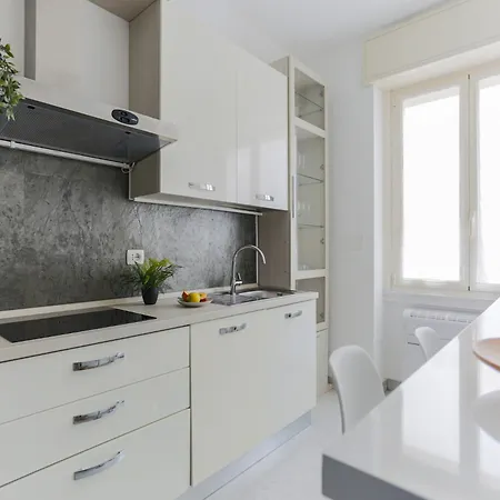 The Best Rent - Bright Two-bedroom In Central Station Area * Milan