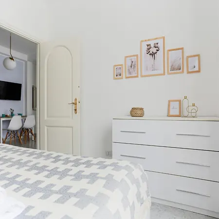 The Best Rent - Bright Two-bedroom In Central Station Area *