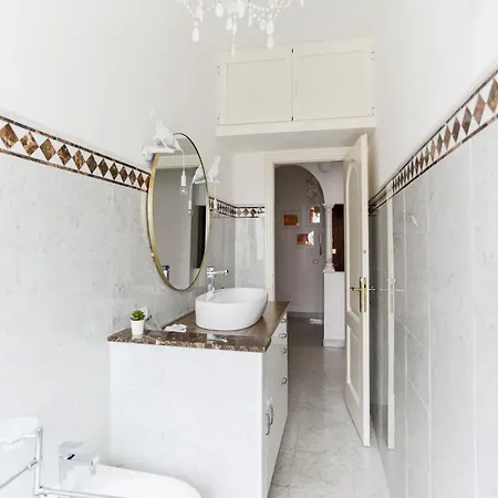 The Best Rent - Bright Two-bedroom In Central Station Area *